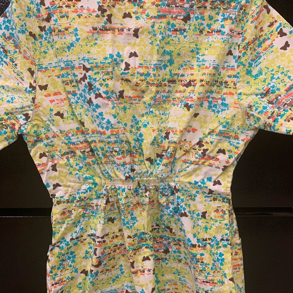 Cherokee scrub top - Picture 4 of 4